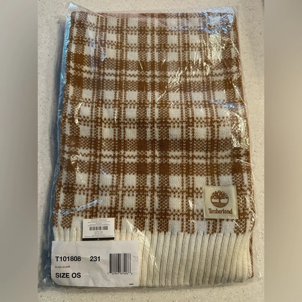 NWT Timberland White & Tan Plaid Knit Scarf. 64” Long. Unisex